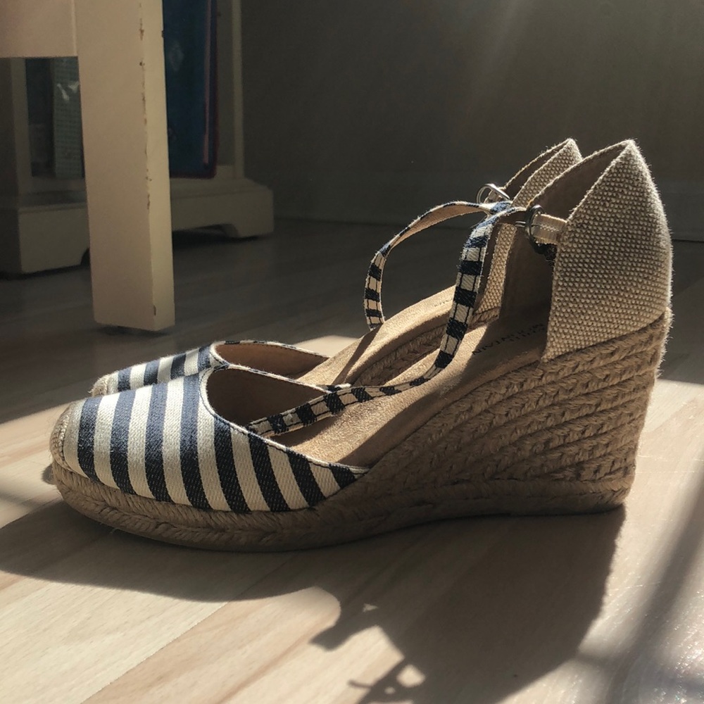Blue & White Wedges
